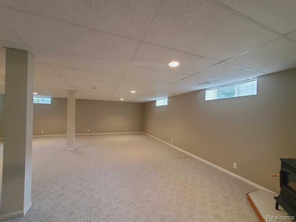 7299 Hawthorne Circle, Goodrich Vlg, MI — Photo 29