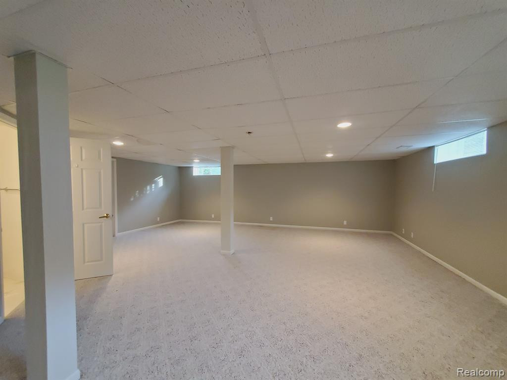 7299 Hawthorne Circle, Goodrich Vlg, MI — Photo 30