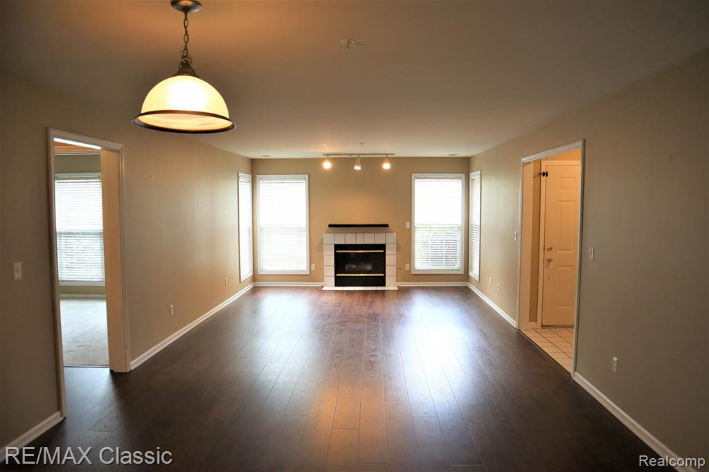 28522 CARLTON WAY Drive, Novi, MI 48377 — Photo 3