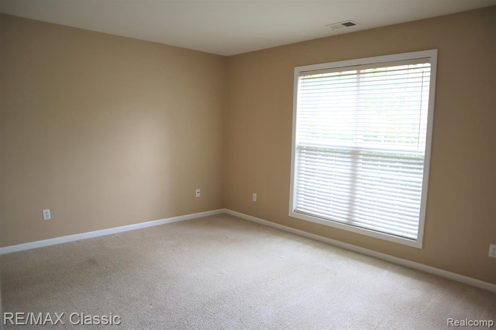 28522 CARLTON WAY Drive, Novi, MI 48377 — Photo 15