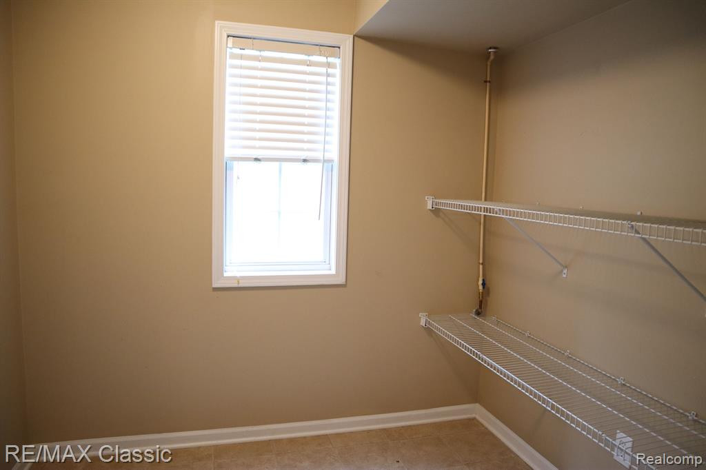 28522 CARLTON WAY Drive, Novi, MI 48377 — Photo 18