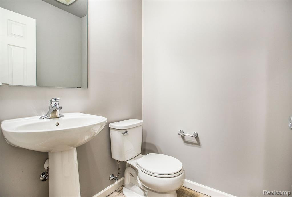 3075 IVY WOOD Circle, Howell, MI 48855 — Photo 10