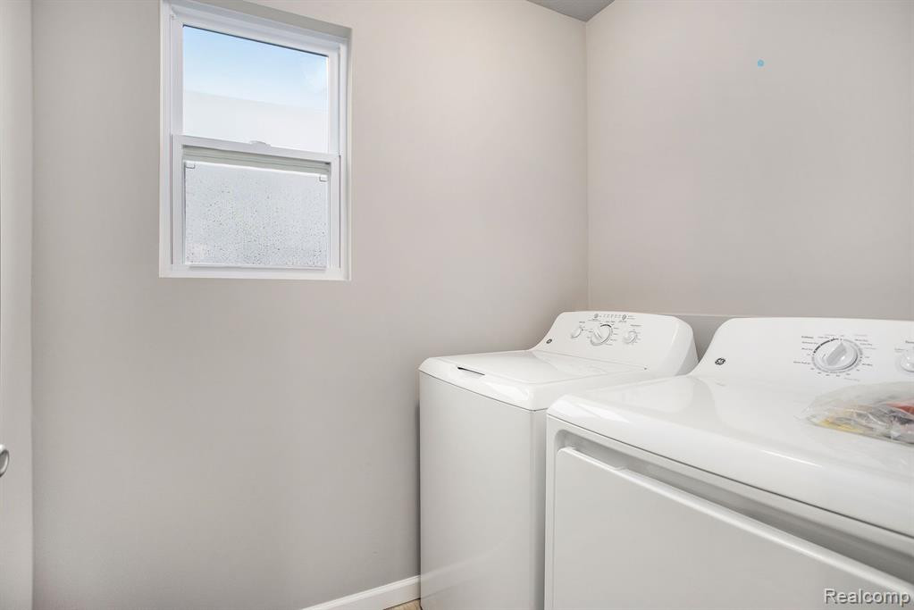 3075 IVY WOOD Circle, Howell, MI 48855 — Photo 11