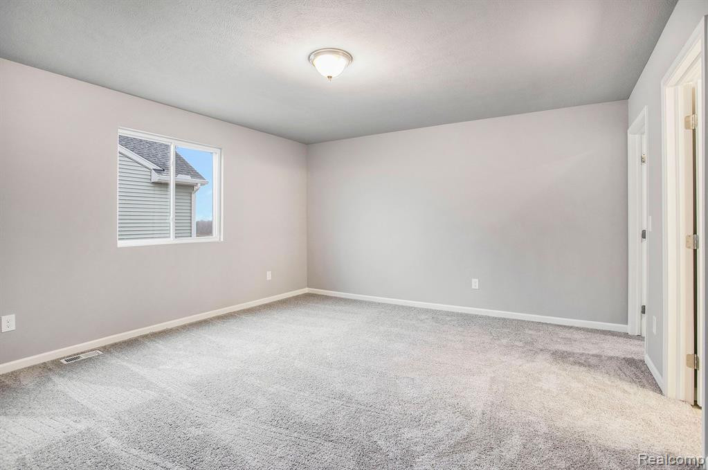 3075 IVY WOOD Circle, Howell, MI 48855 — Photo 13