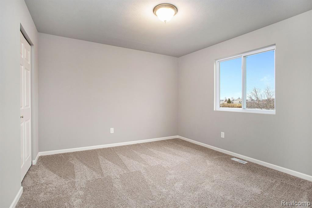 3075 IVY WOOD Circle, Howell, MI 48855 — Photo 17