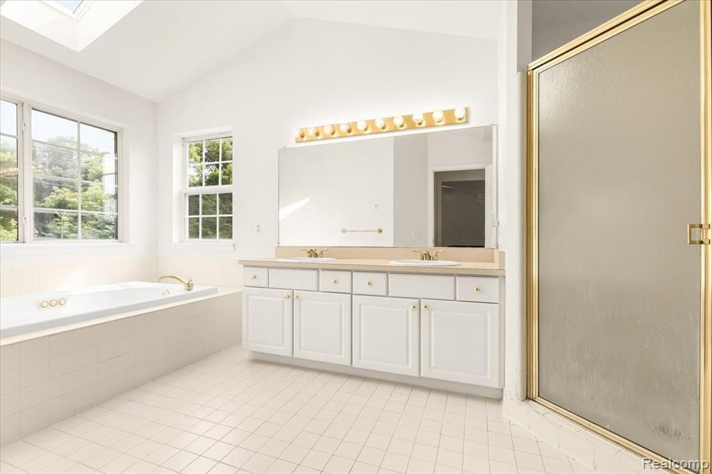 4779 RIDGESIDE Court, Ann Arbor, MI 48105 — Photo 11
