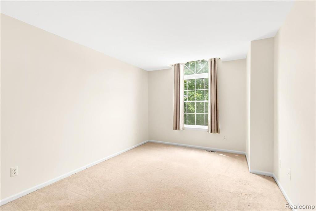 4779 RIDGESIDE Court, Ann Arbor, MI 48105 — Photo 12