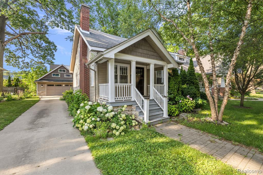 615 E 5TH Street, Royal Oak, MI 48067 — front exterior