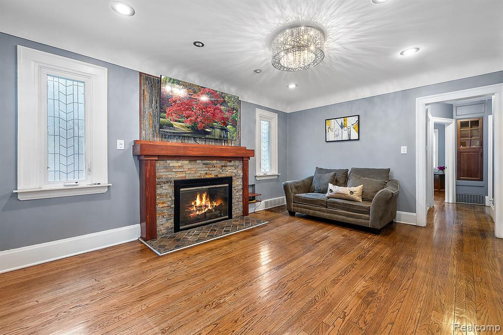 615 E 5TH Street, Royal Oak, MI 48067 — Photo 10