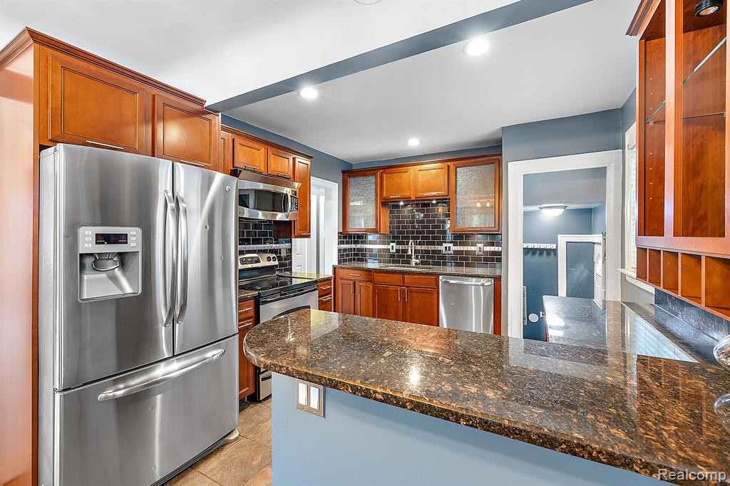 615 E 5TH Street, Royal Oak, MI 48067 — Photo 14