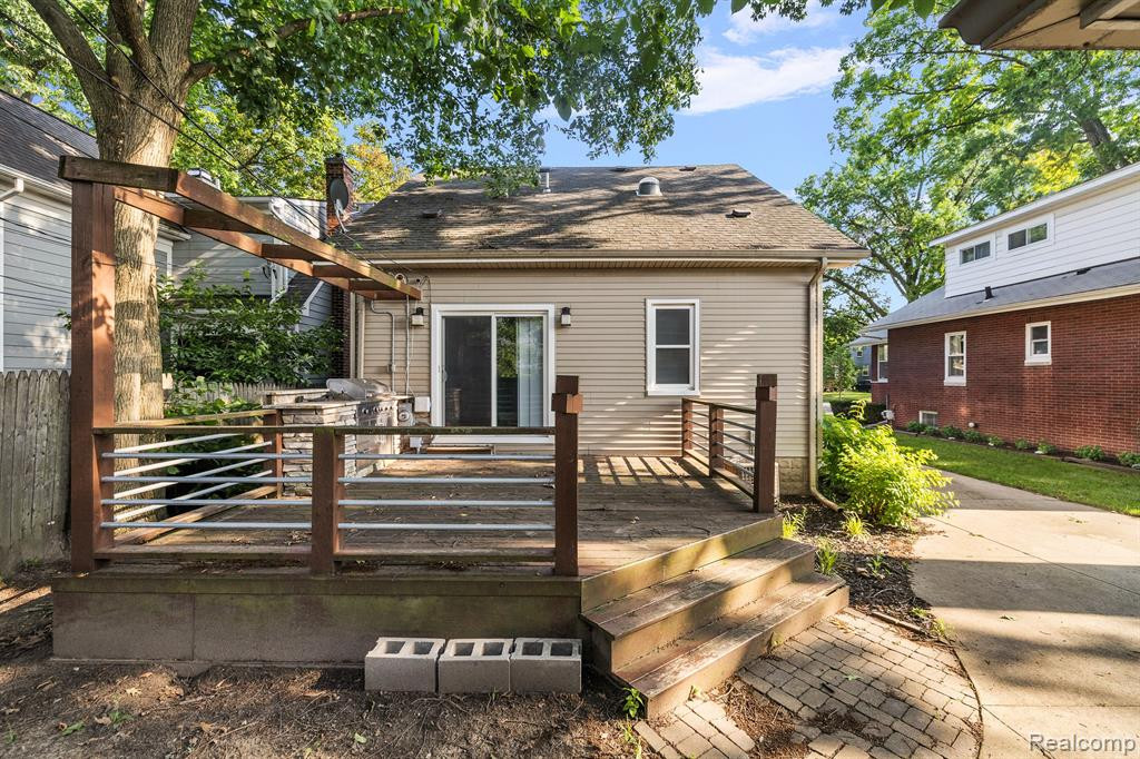 615 E 5TH Street, Royal Oak, MI 48067 — Photo 33