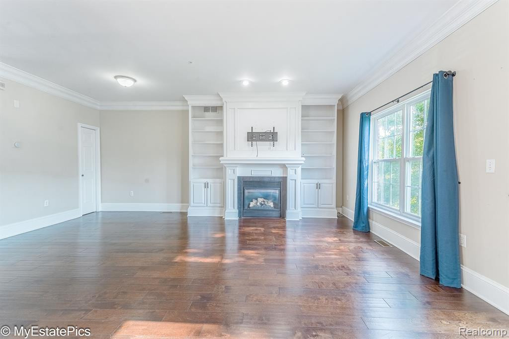 654 CHERRY ORCHARD Road, Canton, MI 48188 — Photo 9