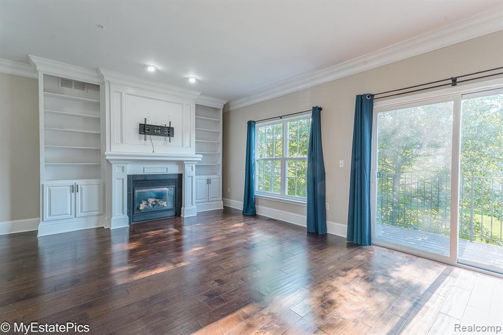 654 CHERRY ORCHARD Road, Canton, MI 48188 — Photo 10