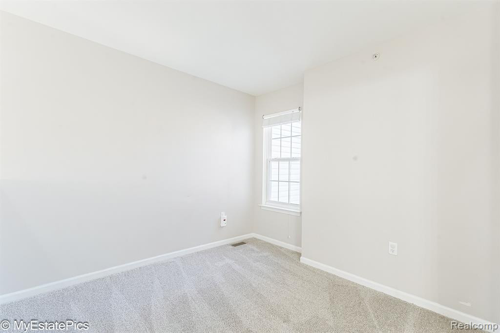 654 CHERRY ORCHARD Road, Canton, MI 48188 — Photo 31