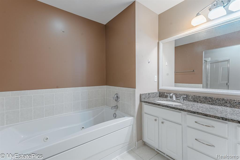 654 CHERRY ORCHARD Road, Canton, MI 48188 — Photo 44