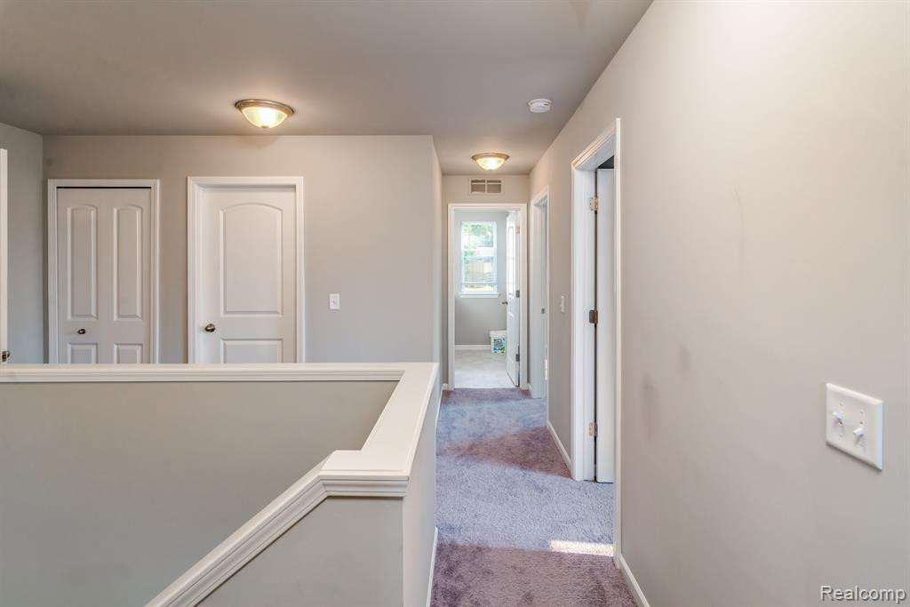 42892 FREDERICK, Belleville, MI 48111 — Photo 13