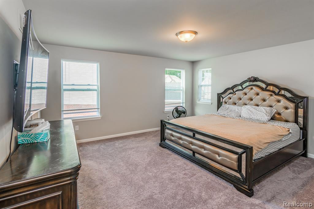 42892 FREDERICK, Belleville, MI 48111 — Photo 14