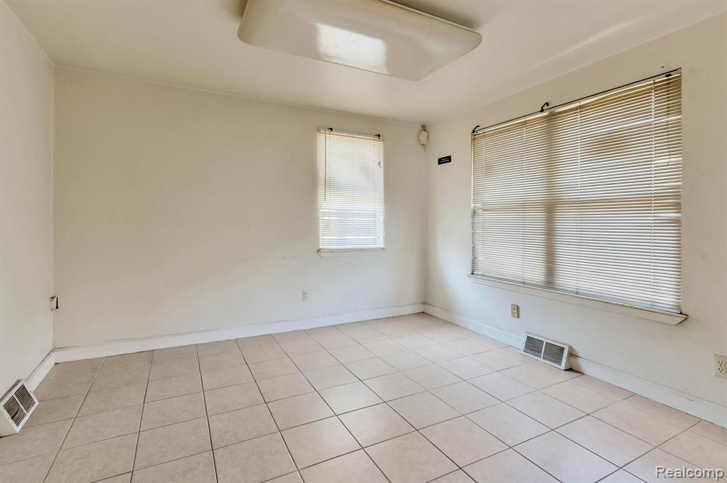 5940 CALHOUN Street, Dearborn, MI 48126 — Photo 13