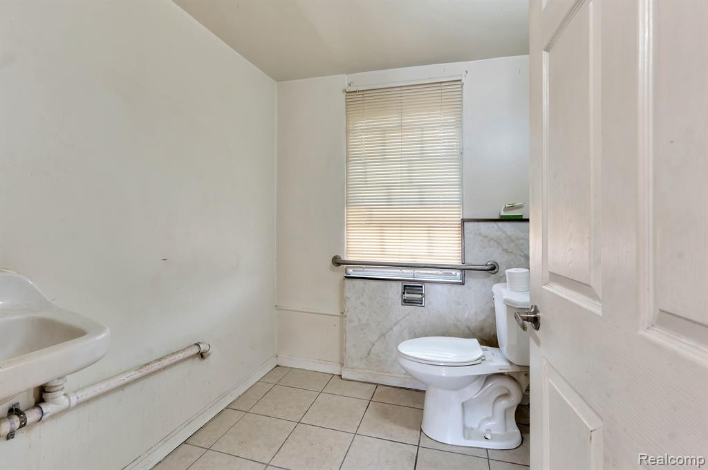 5940 CALHOUN Street, Dearborn, MI 48126 — Photo 15
