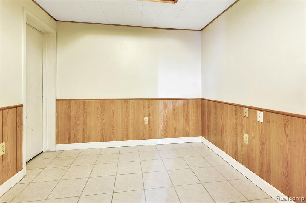 5940 CALHOUN Street, Dearborn, MI 48126 — Photo 17