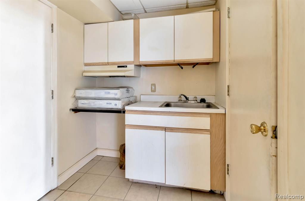 5940 CALHOUN Street, Dearborn, MI 48126 — Photo 18