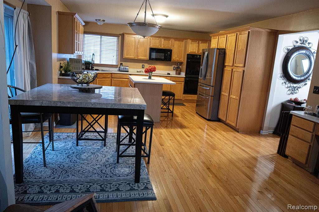 7178 COLCHESTER Lane, Ypsilanti, MI 48197 — Photo 11