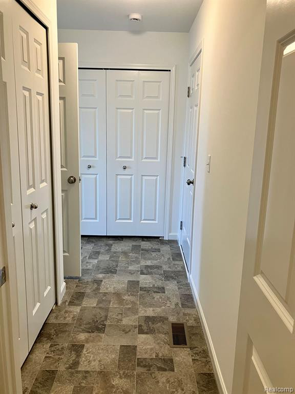6719 CROSSOVER Lane, 55, Ypsilanti, MI 48197 — Photo 7