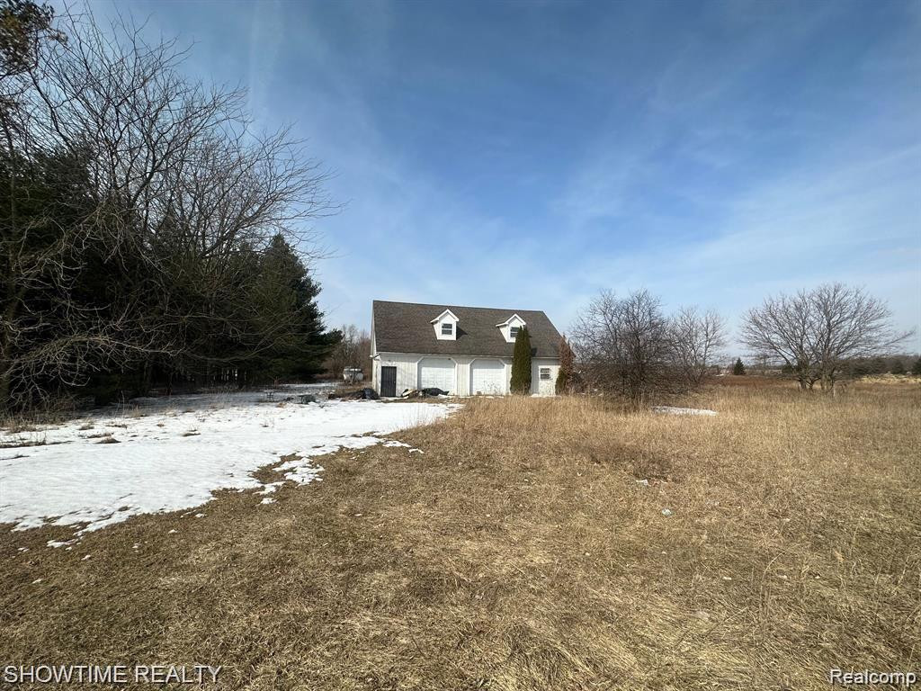 6875 ARMSTRONG Road, Imlay City, MI 48444 — Photo 15
