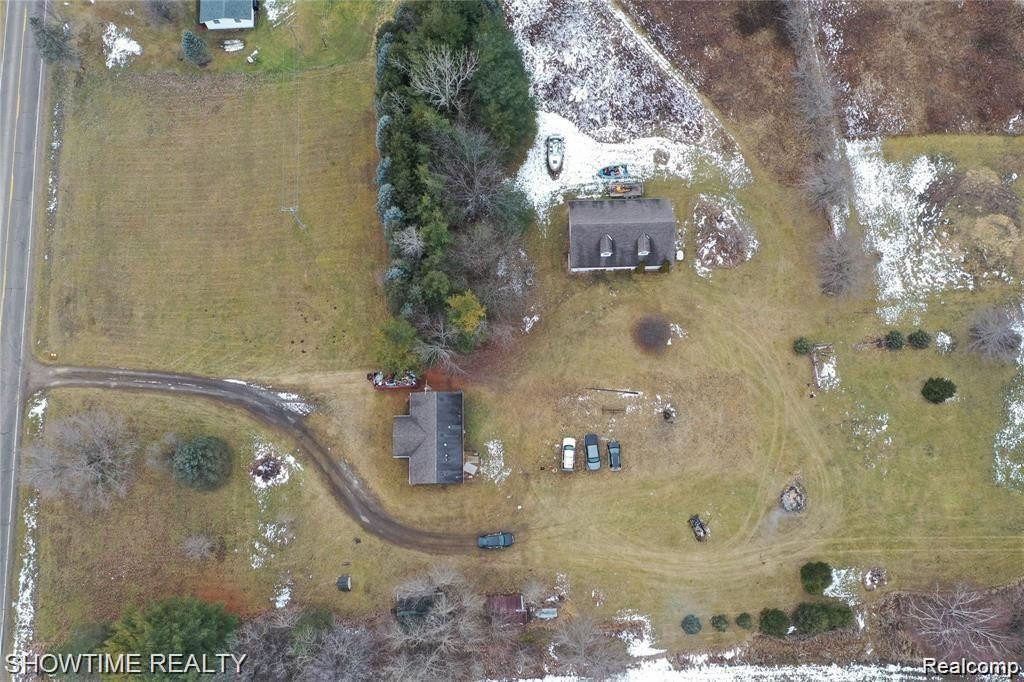 6875 ARMSTRONG Road, Imlay City, MI 48444 — Photo 17