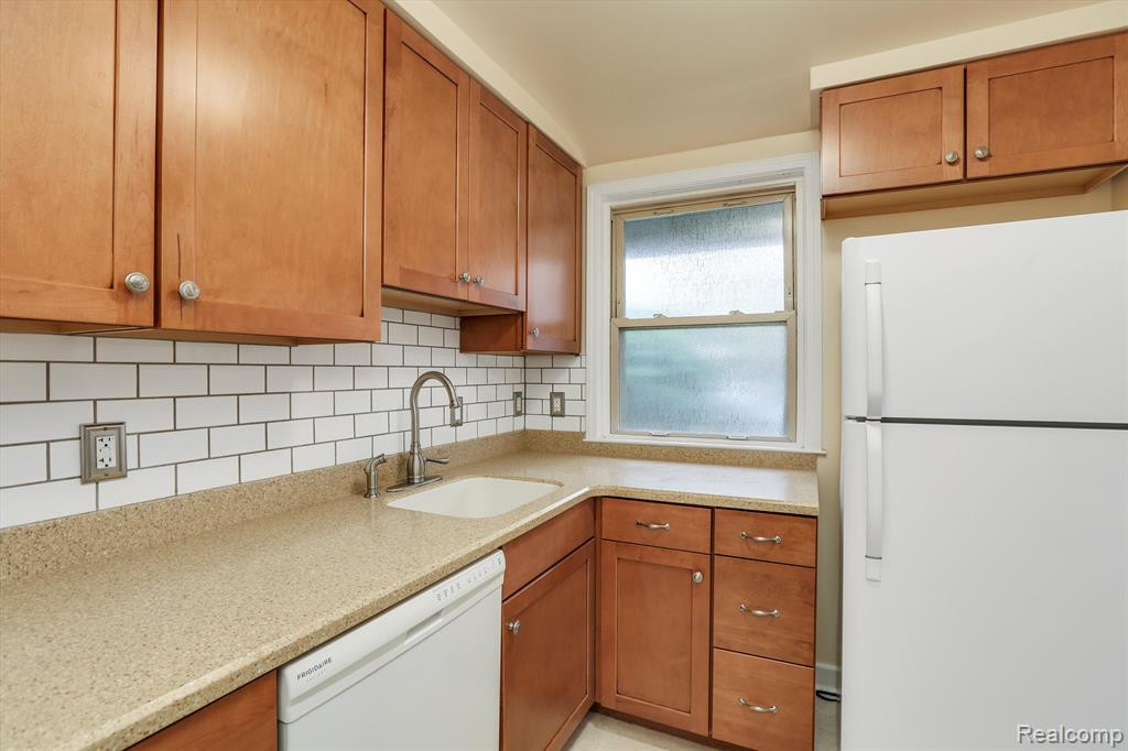 2651 PITTSFIELD Boulevard, Ann Arbor, MI 48104 — Photo 6