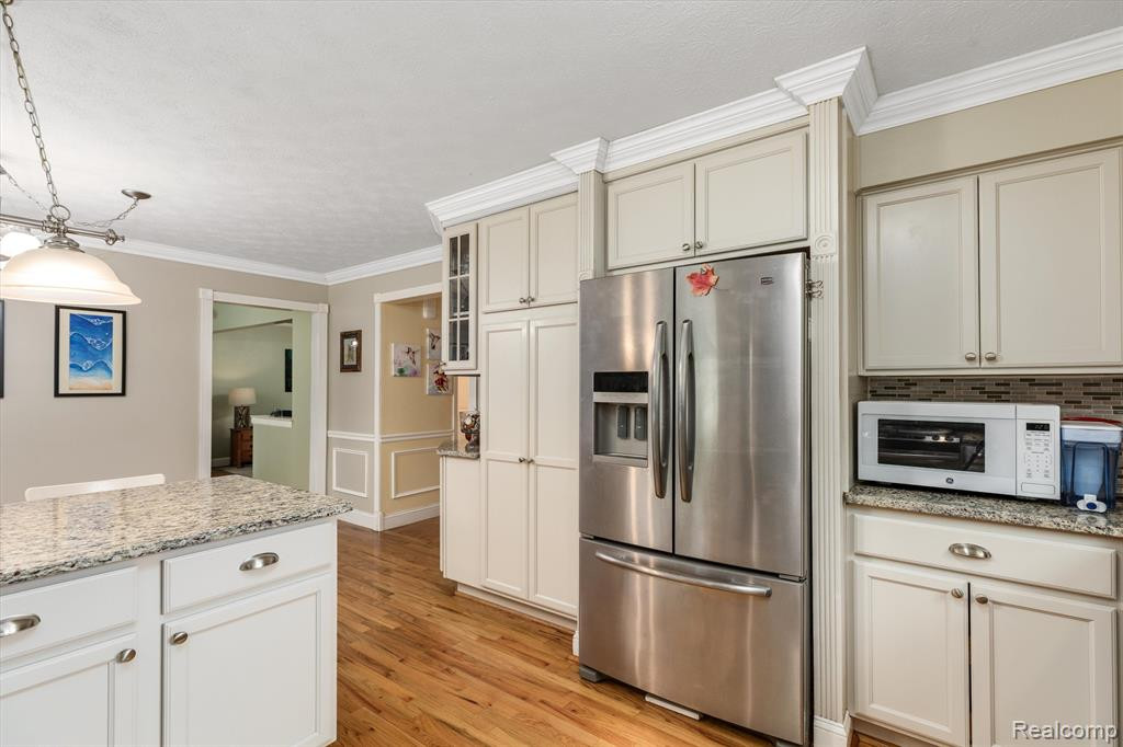 1351 N HURON RIVER Drive, Ypsilanti, MI 48197 — Photo 4