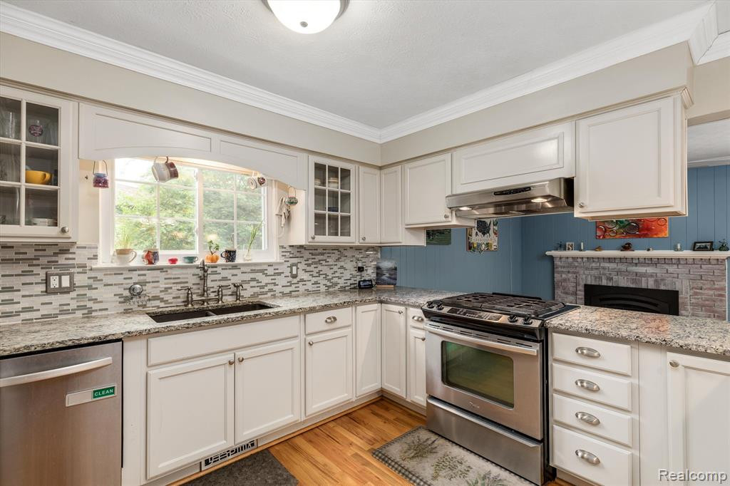1351 N HURON RIVER Drive, Ypsilanti, MI 48197 — Photo 5