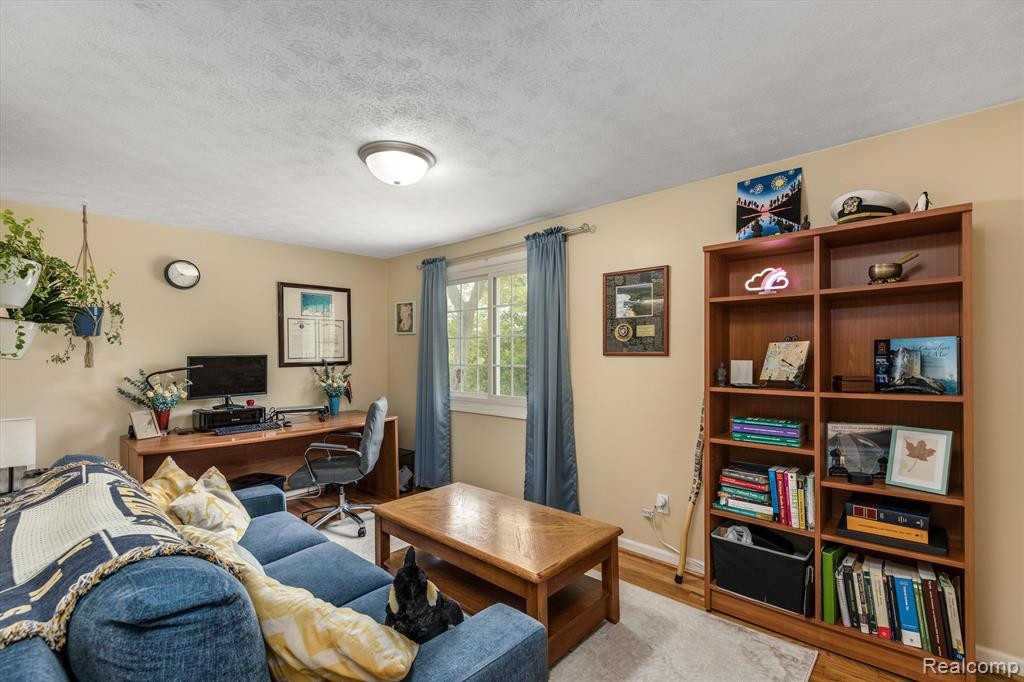 1351 N HURON RIVER Drive, Ypsilanti, MI 48197 — Photo 16