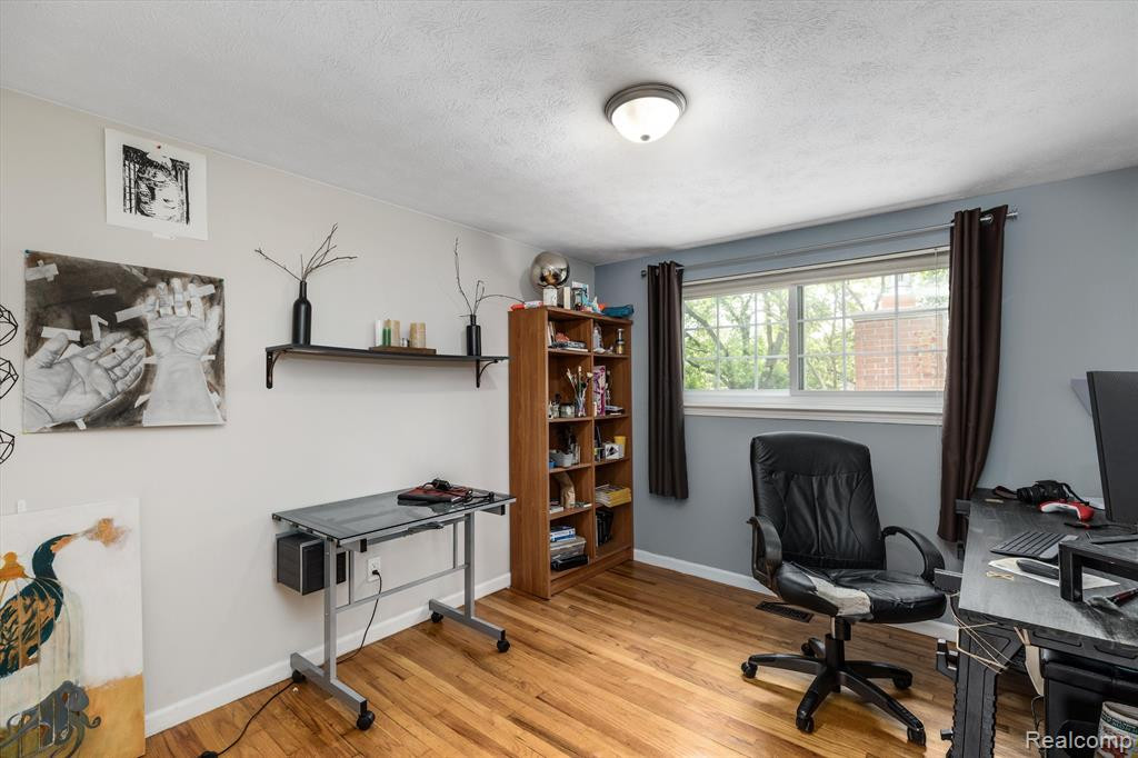 1351 N HURON RIVER Drive, Ypsilanti, MI 48197 — Photo 17