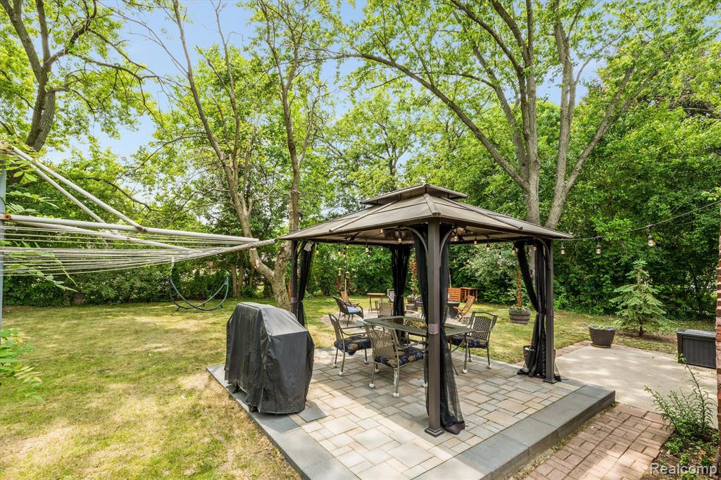 1351 N HURON RIVER Drive, Ypsilanti, MI 48197 — Photo 27