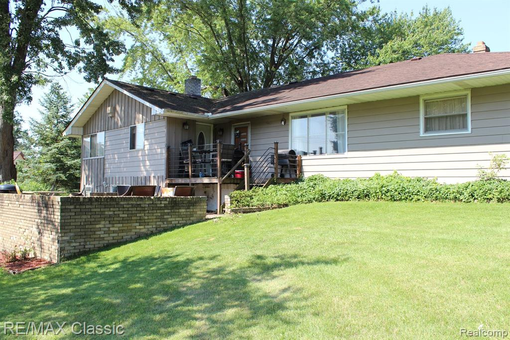 101 LAKEVIEW Drive, Whitmore Lake, MI 48189 — front exterior