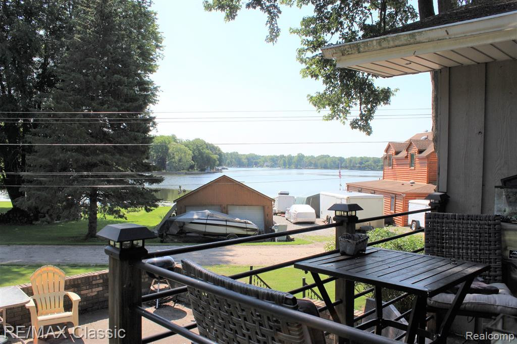 101 LAKEVIEW Drive, Whitmore Lake, MI 48189 — Photo 4