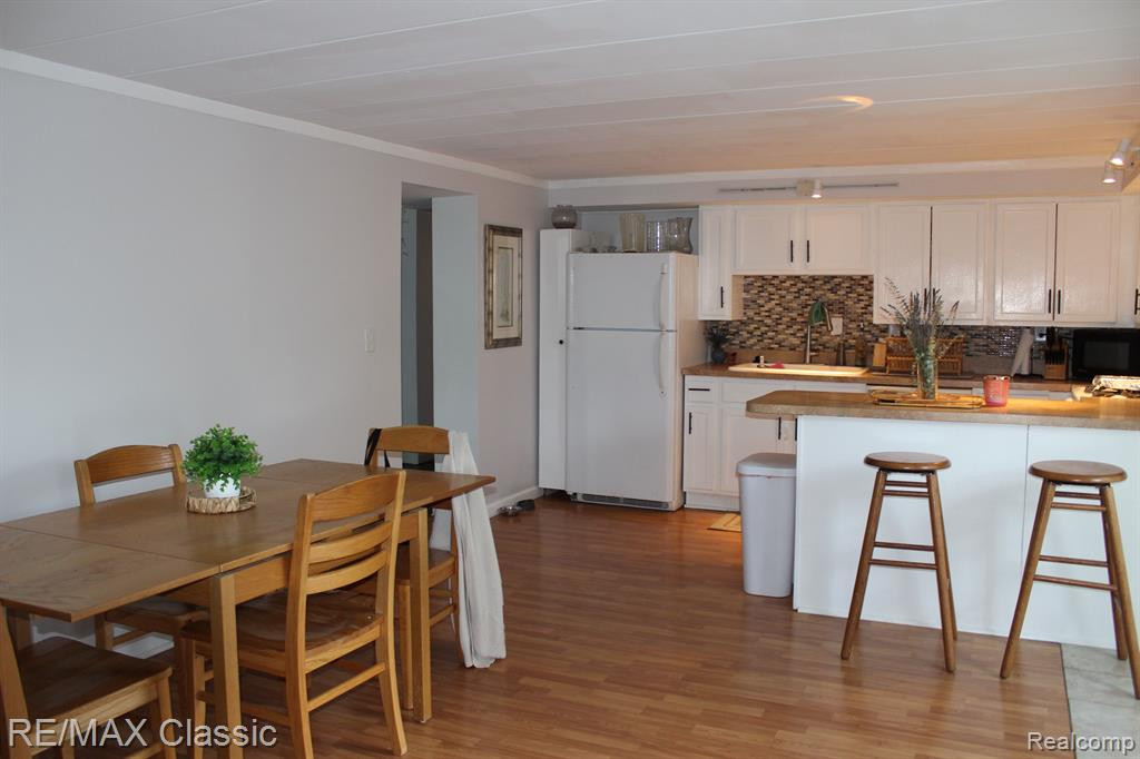 101 LAKEVIEW Drive, Whitmore Lake, MI 48189 — Photo 9