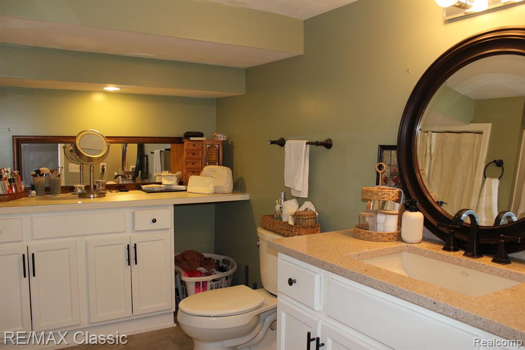 101 LAKEVIEW Drive, Whitmore Lake, MI 48189 — Photo 15