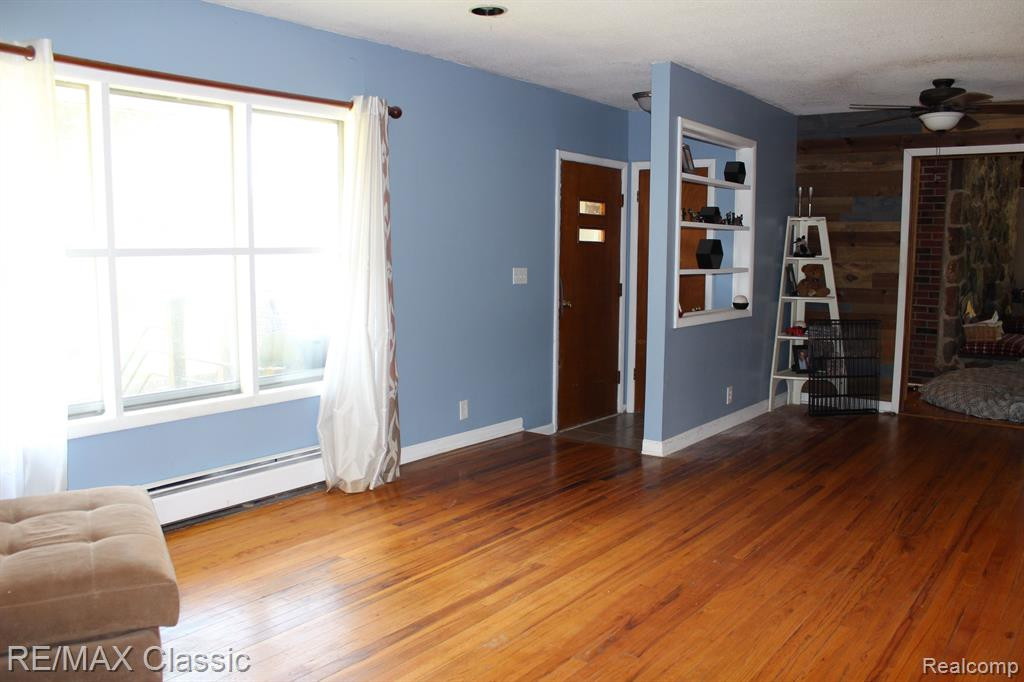 101 LAKEVIEW Drive, Whitmore Lake, MI 48189 — Photo 22