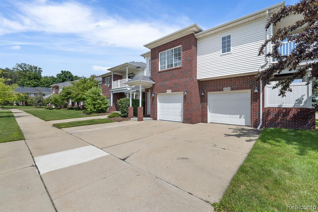 5475 Twin Oaks Drive, Sterling Heights, MI 48314 — Photo 5