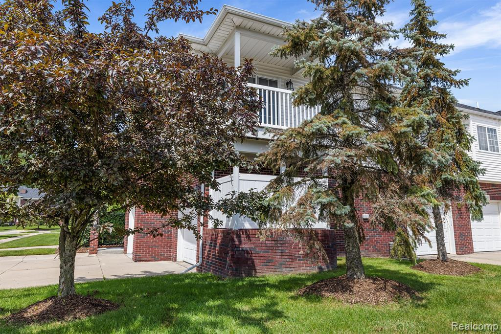 5475 Twin Oaks Drive, Sterling Heights, MI 48314 — Photo 6