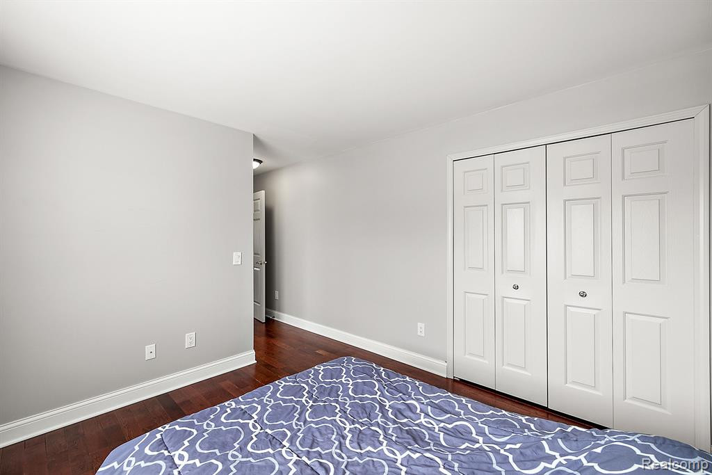 5475 Twin Oaks Drive, Sterling Heights, MI 48314 — Photo 21