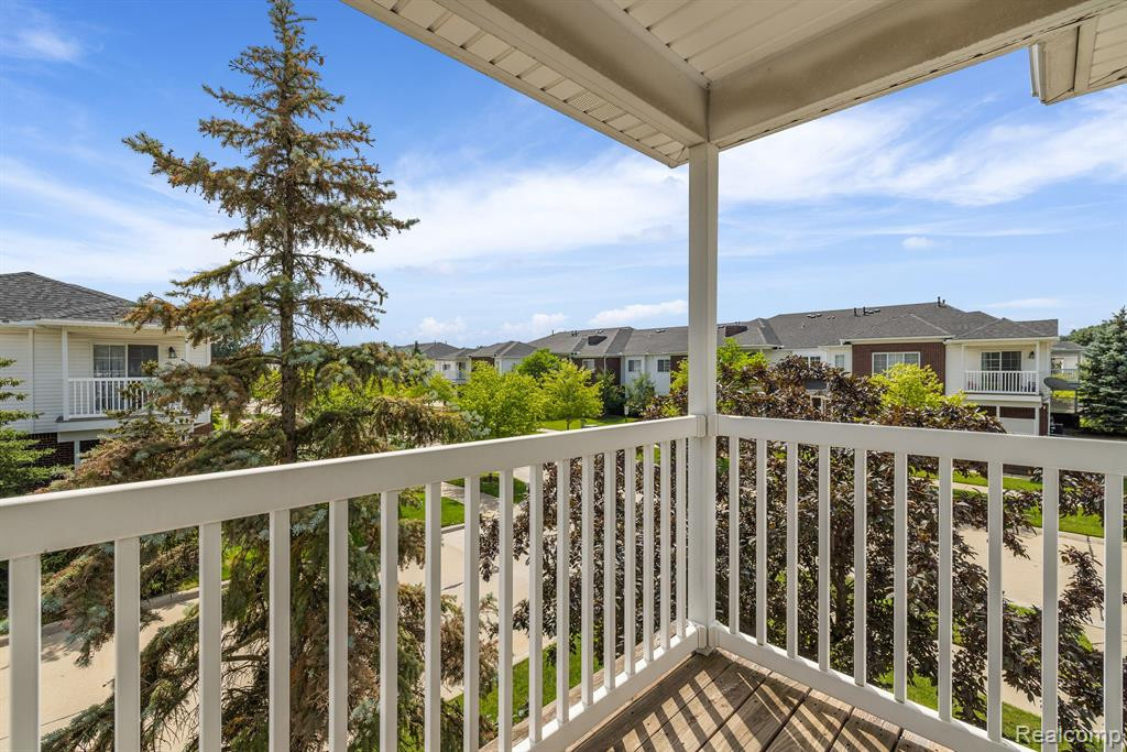 5475 Twin Oaks Drive, Sterling Heights, MI 48314 — Photo 26