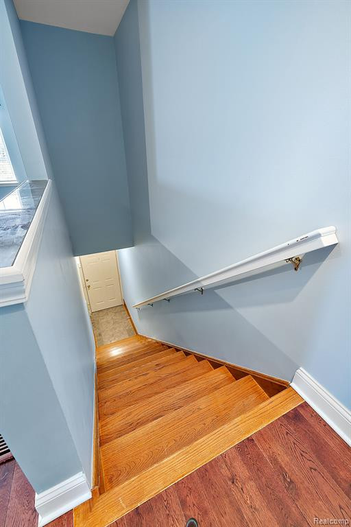 5475 Twin Oaks Drive, Sterling Heights, MI 48314 — Photo 29
