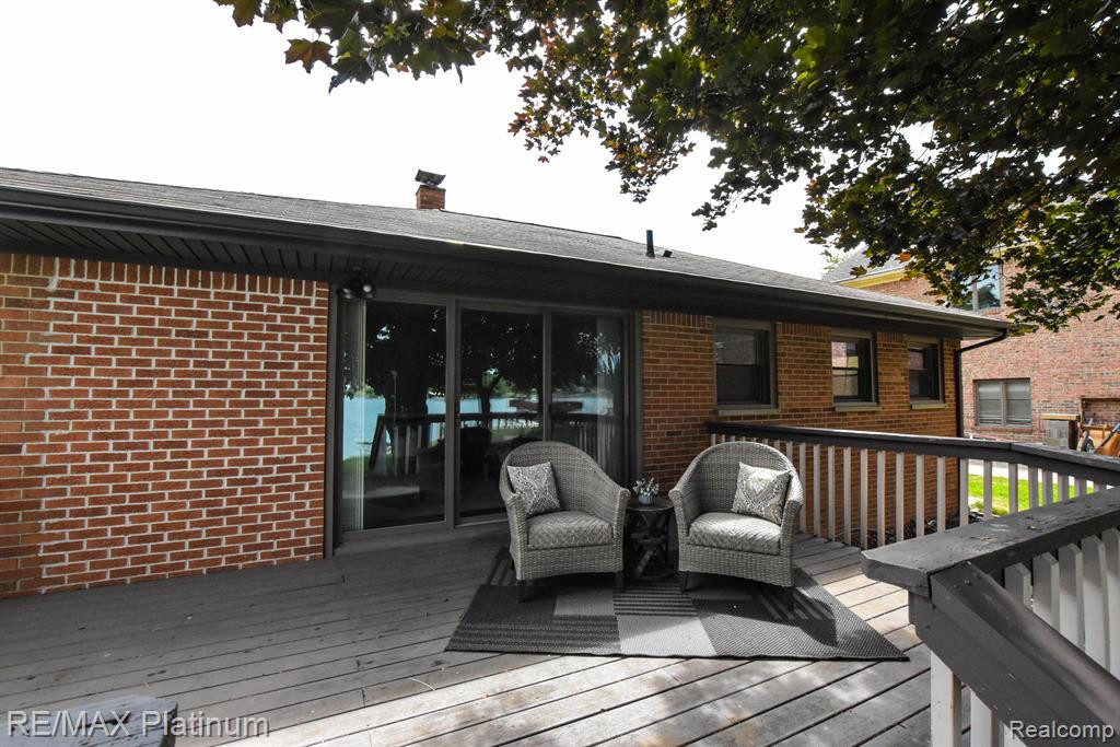 8452 WOODLAND SHORE Drive, Brighton, MI 48114 — Photo 12