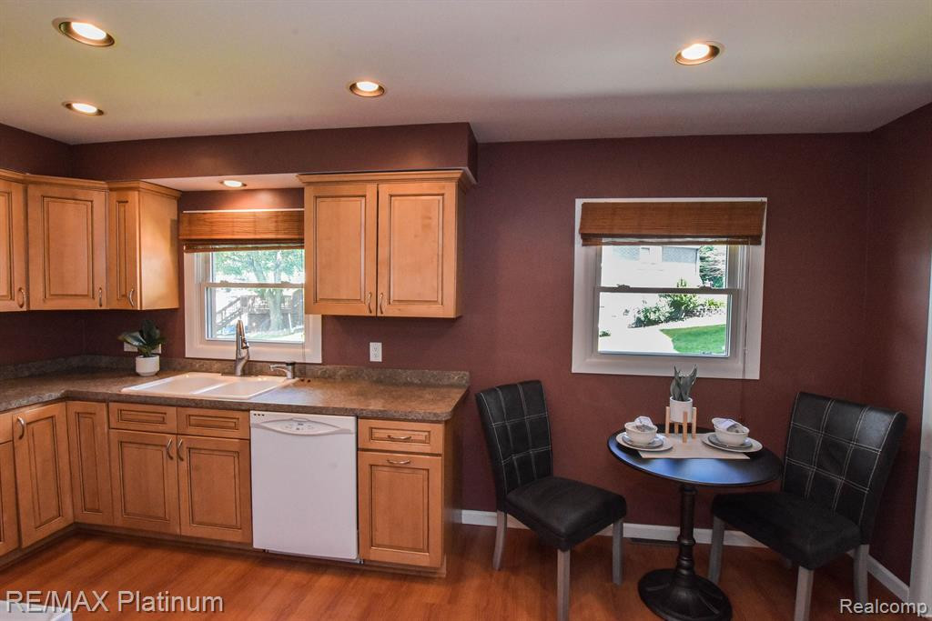 8452 WOODLAND SHORE Drive, Brighton, MI 48114 — Photo 30