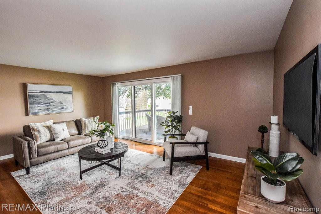 8452 WOODLAND SHORE Drive, Brighton, MI 48114 — Photo 31