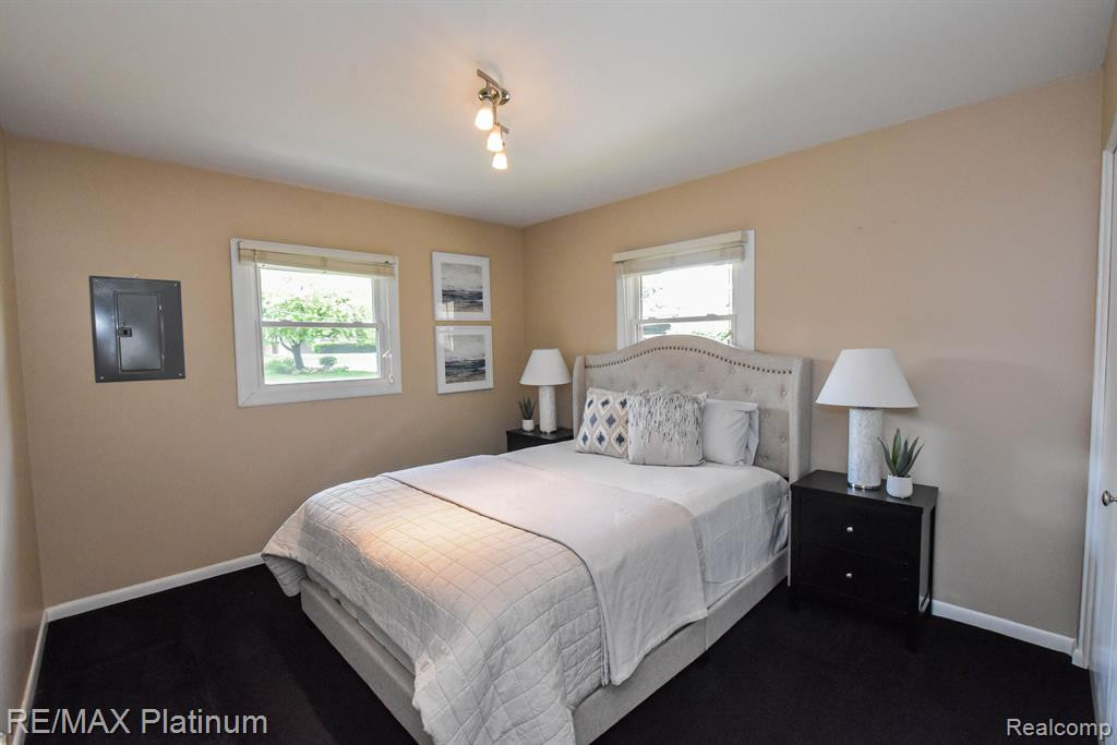 8452 WOODLAND SHORE Drive, Brighton, MI 48114 — Photo 37