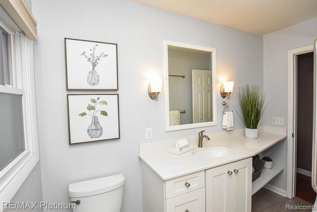 8452 WOODLAND SHORE Drive, Brighton, MI 48114 — Photo 40